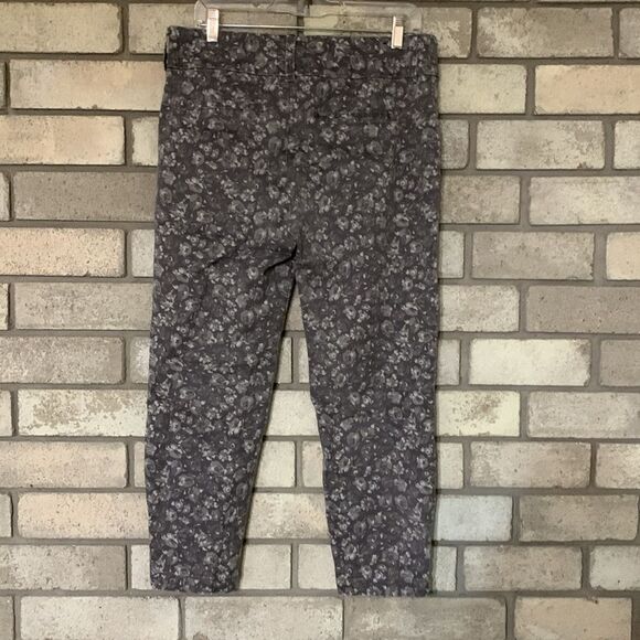 3for$20 jeans style pants  size 30 (not plus size regular 30) - Picture 2 of 3